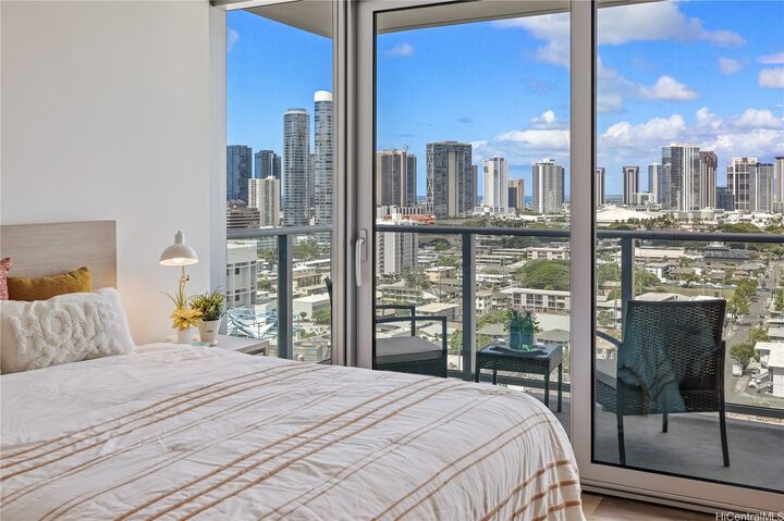 Property Photo:  1515 Liona Street 1808  HI 96814 