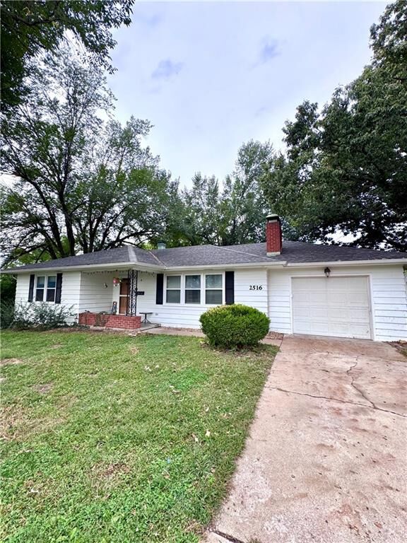 Property Photo: 2516 N 4th Street MO 64505
