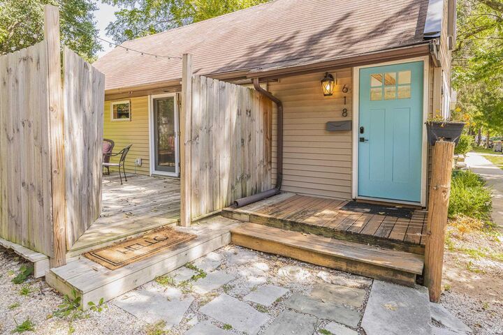Property Photo:  618 W Howe Street  IN 47403-2231 