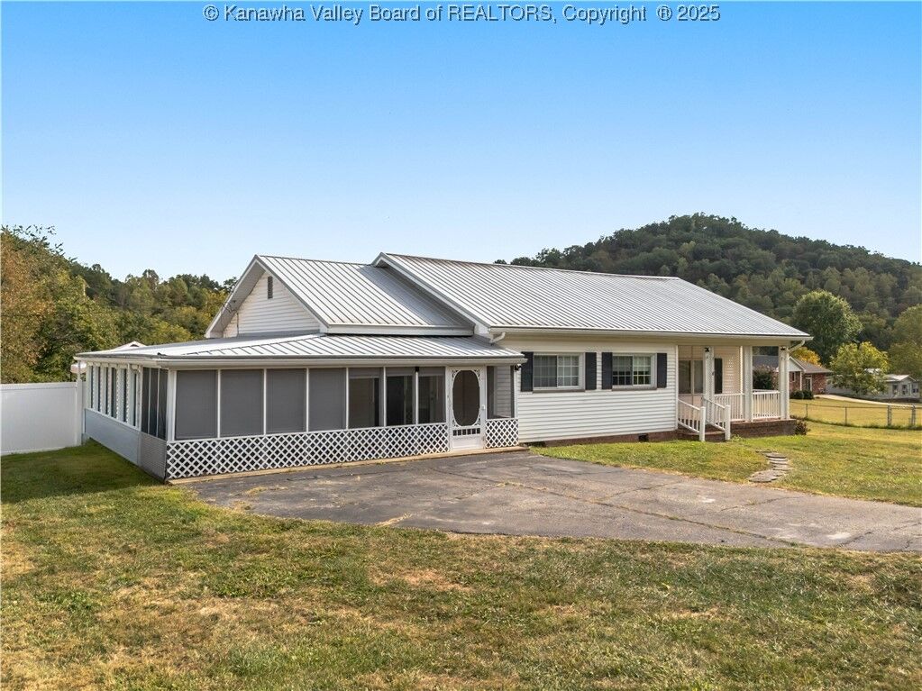 Property Photo: 5108 US Route 60 WV 25526