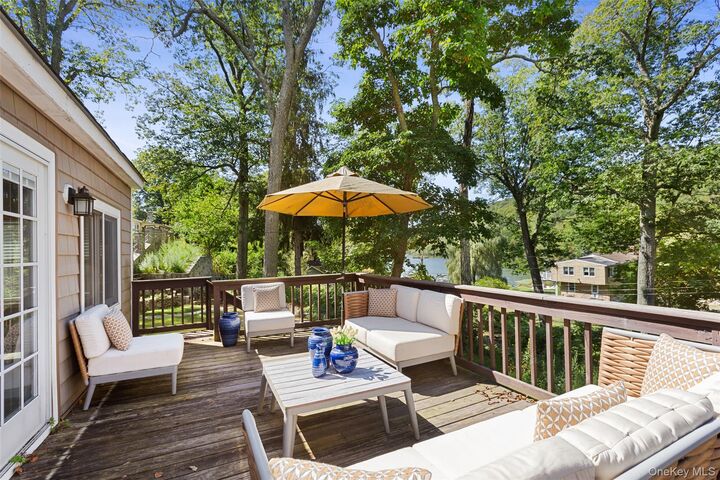 Property Photo:  9 Oakdale Road  NY 10579 