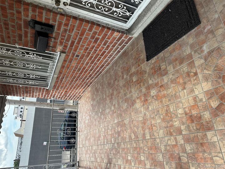 Property Photo:  3563 Laconia Avenue  NY 10469 