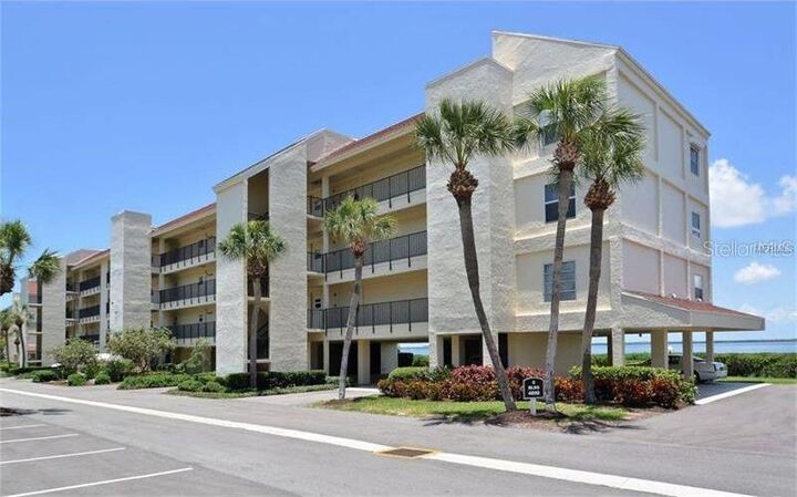 Property Photo:  4800 Gulf Of Mexico Drive 204  FL 34228 