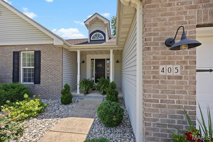 Property Photo: 405 Westview Drive IL 62025