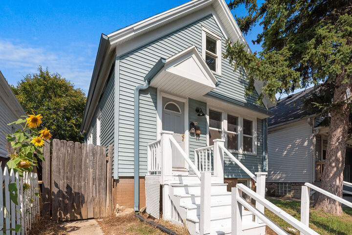 606 E Locust St  Milwaukee WI 53212 photo