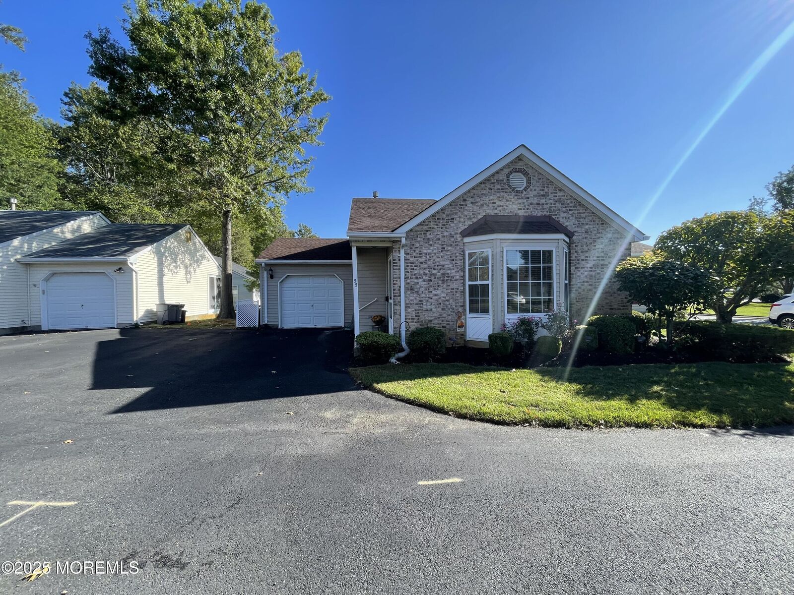 Property Photo:  55 Farnworth Close 1000  NJ 07728 