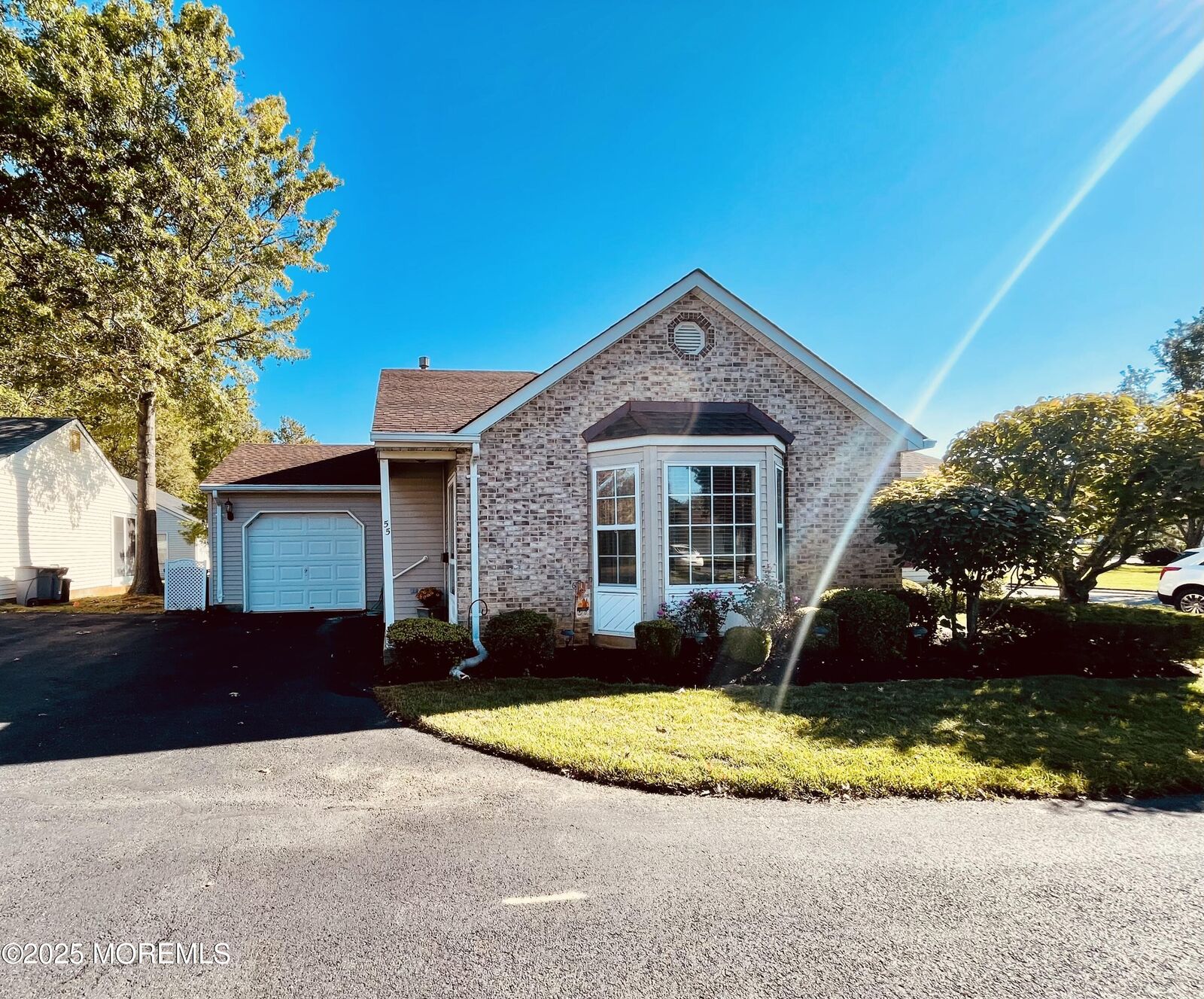 Property Photo:  55 Farnworth Close 1000  NJ 07728