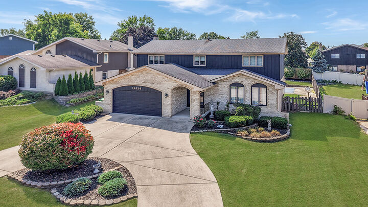 Property Photo:  14124 Pheasant Lane  IL 60467