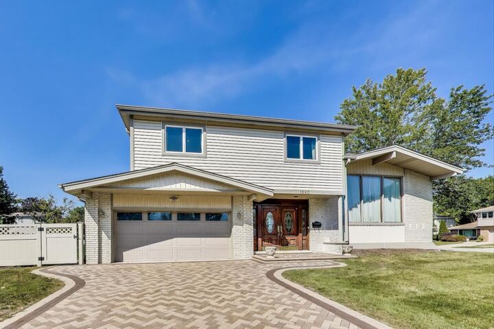 Property Photo:  1580 Habberton Avenue  IL 60068 