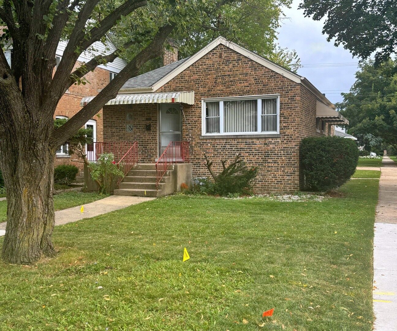 Property Photo:  9119 Southview Avenue  IL 60513 