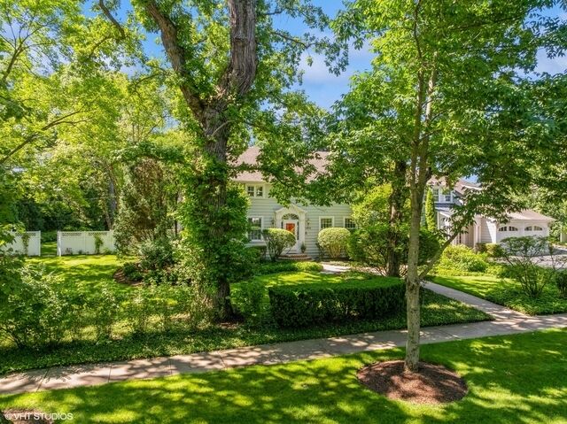 Property Photo:  1010 Hubbard Place  IL 60093 
