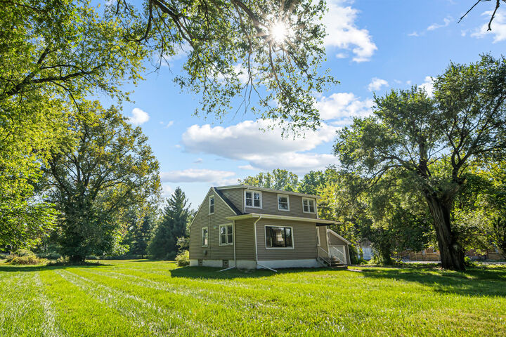 Property Photo: 1725 E 158th Street IL 60473