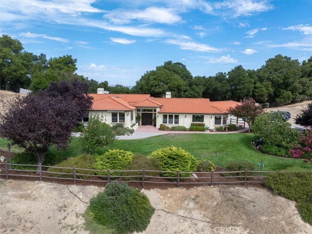 Property Photo: 2955 San Fernando Road CA 93422