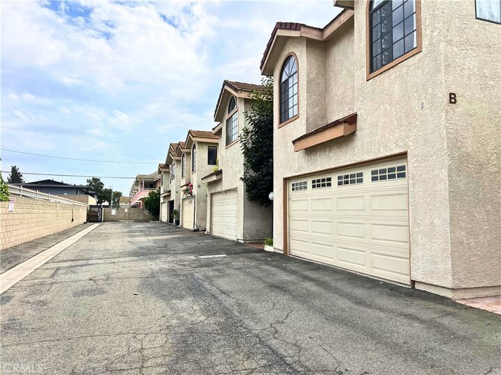 Property Photo: 544 N Orange B CA 91744