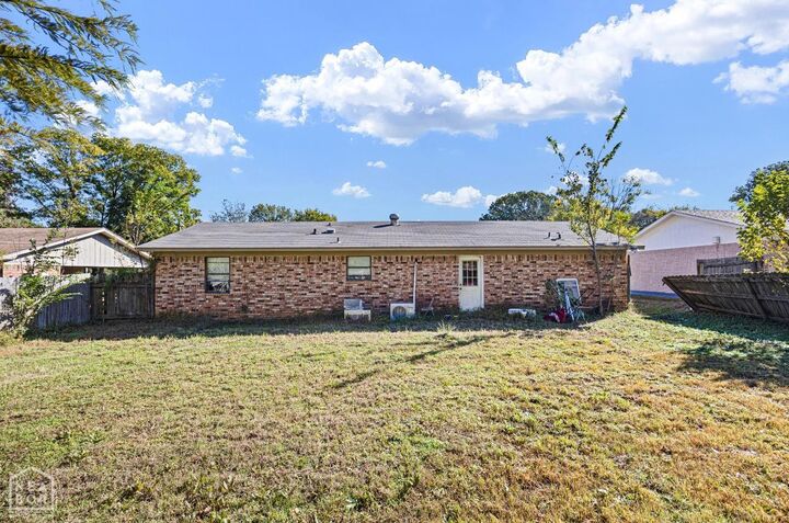 Property Photo:  1004 S Muskogee Avenue  AR 72801 