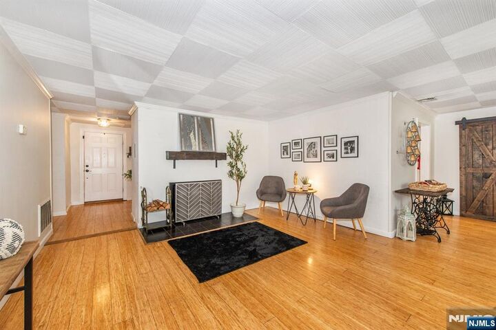 Property Photo:  8 Forest Terrace  NJ 07470