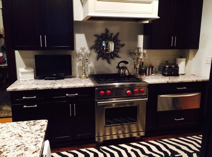 Property Photo:  
