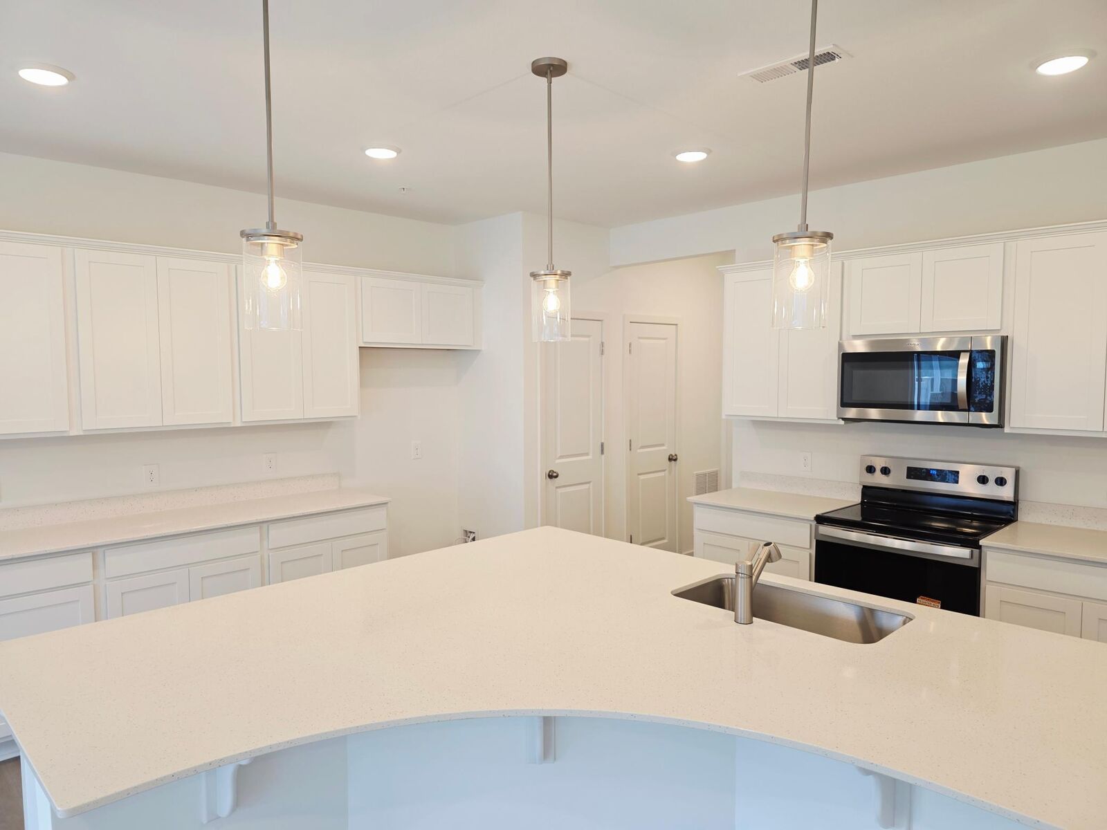 Property Photo: 4722 Airlake Curve MN 55129