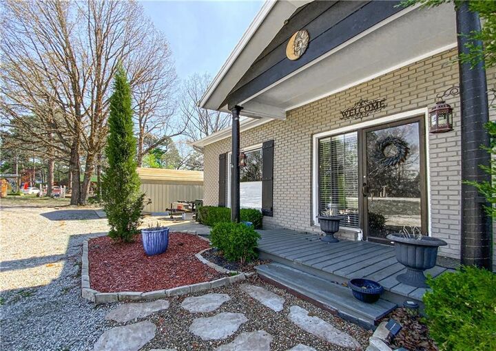 Property Photo: 7003 W Highway 62 Highway AR 72632