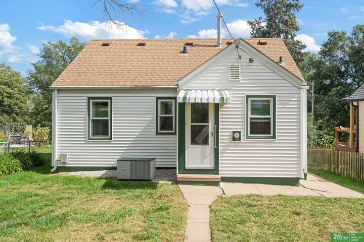 Property Photo: 4202 Miller Street NE 68107