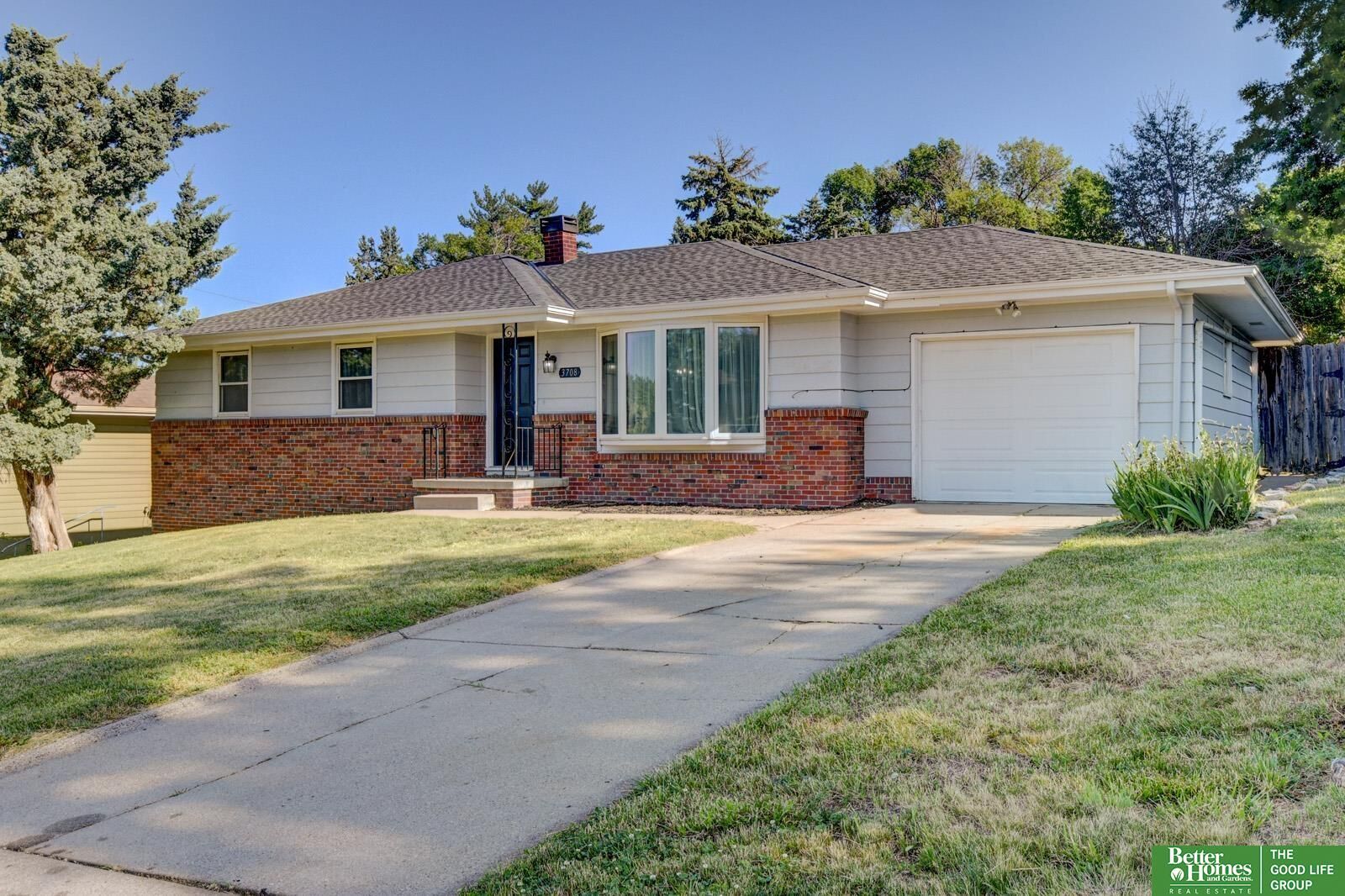 Property Photo:  3708 Greene Avenue  NE 68147-9999 