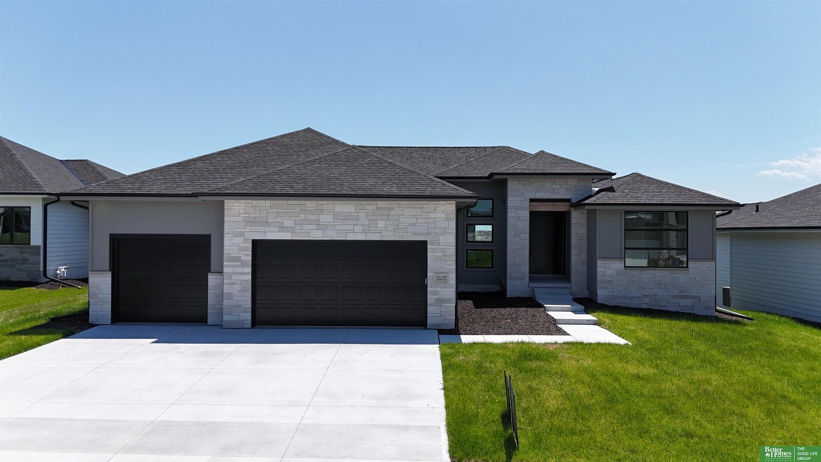 Property Photo:  21119 Arlington Street  NE 68022 