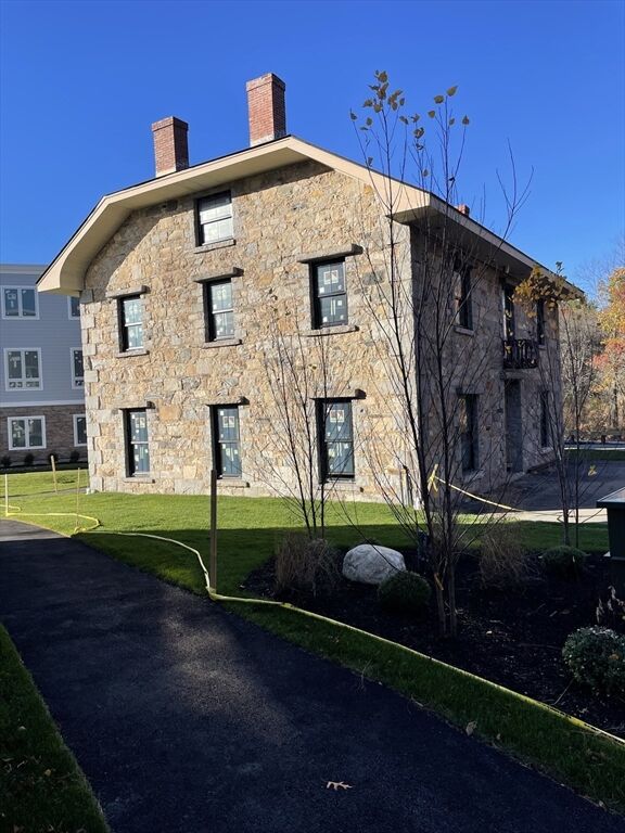 Property Photo: 225 Middlesex Turnpike 106 MA 01803