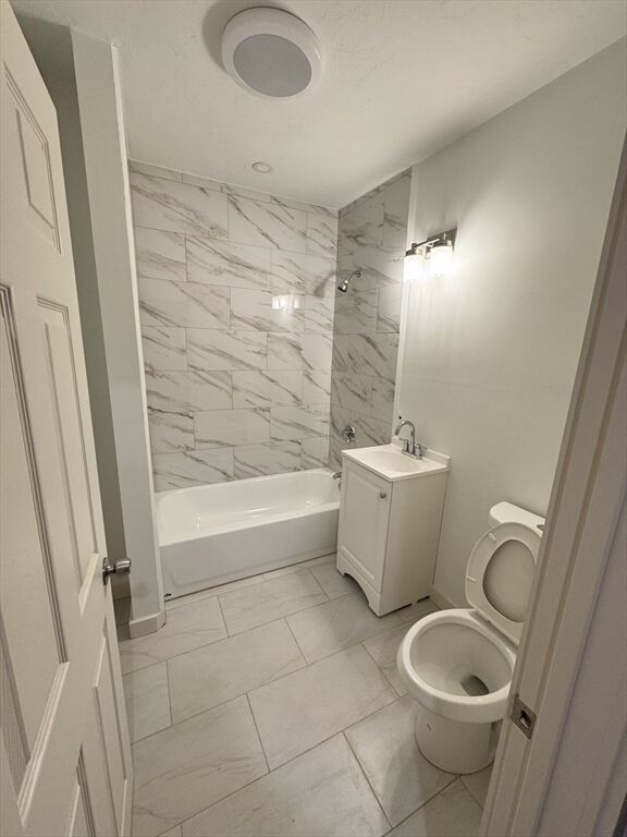 Property Photo:  213 Mechanic 2  MA 01453 