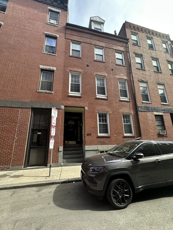 Property Photo:  209 Salem Street  MA 02113 