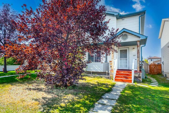 Property Photo:  148 Martin Crossing Crescent NE  AB T3J 3S9 