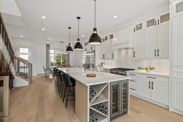 Property Photo: 2131 32 Avenue SW AB T2T 1W9