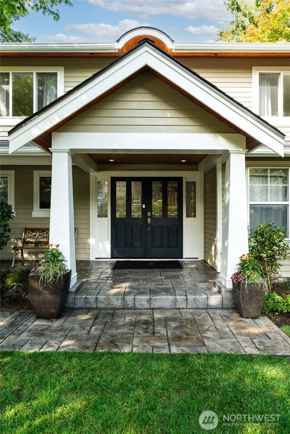 Property Photo:  4305  105th Avenue NE  WA 98033 