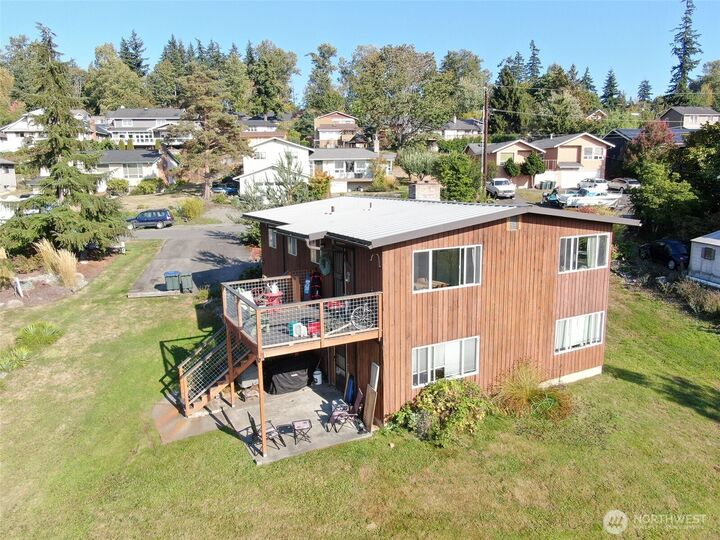 Property Photo:  2601 2603  Huron Street  WA 98226 