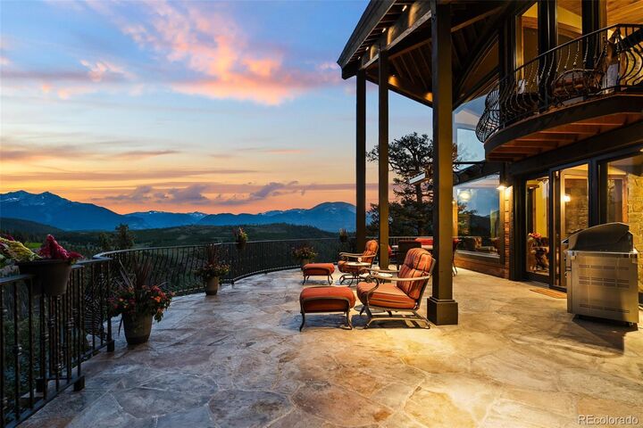 Property Photo:  31 Pinnacle Lane  CO 80435 
