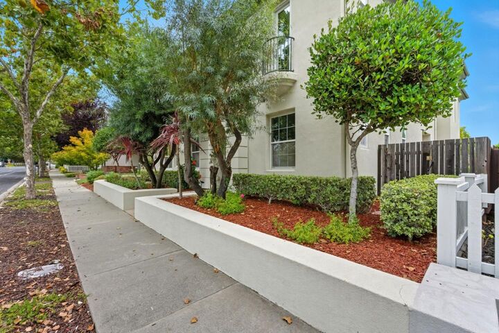 Property Photo: 2129 Creekview Drive CA 94506