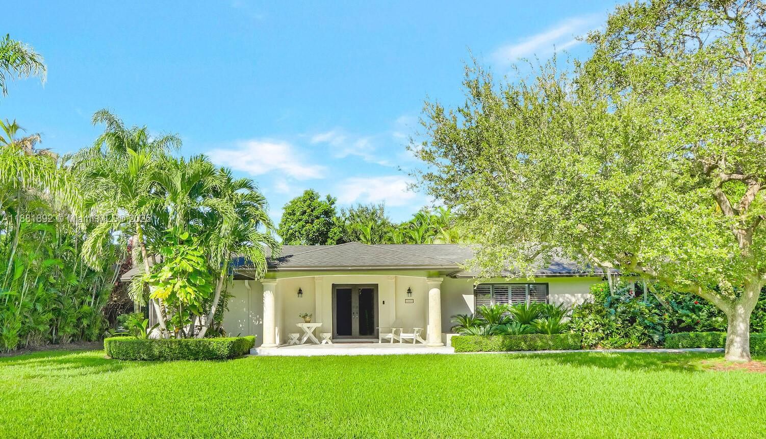 Property Photo:  12620 SW 113th Ct  FL 33176 