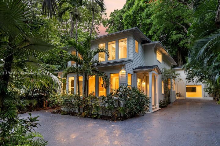 4286 S Douglas Rd  Miami FL 33133 photo