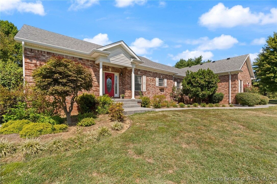 Property Photo:  5301 Stone Creek Drive  IN 47111 