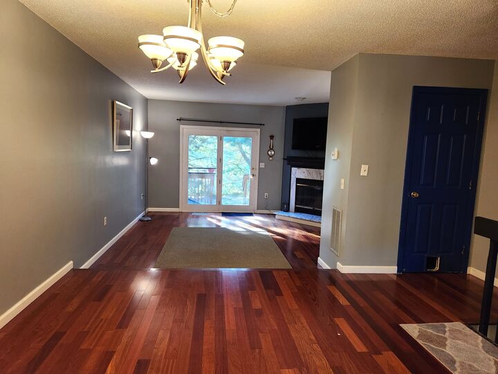 Property Photo:  882 North Colony Road Apt 61  CT 06450 