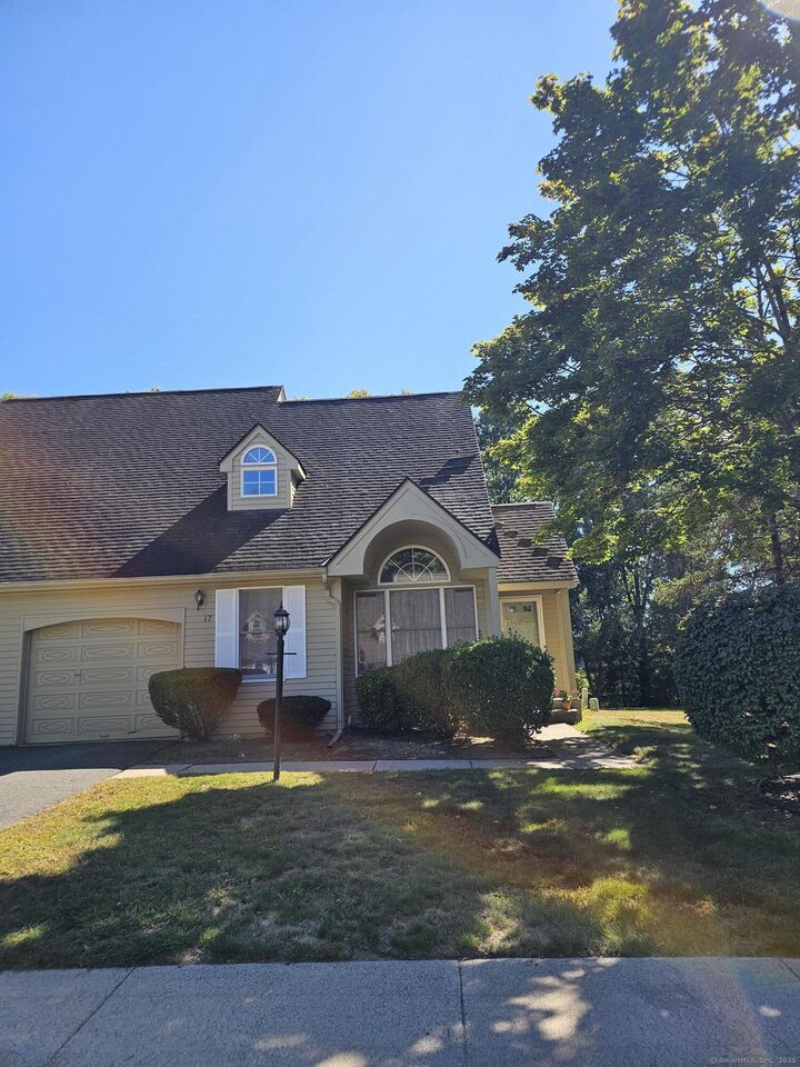 Property Photo:  17 Fox Hollow Drive 17  CT 06096