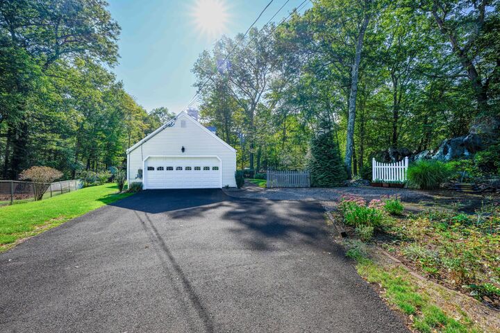 Property Photo: 1399 Shepard Avenue CT 06518
