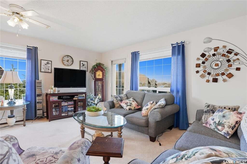 Property Photo: 934 Heritage View 302 SK S7H 5R9