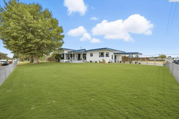 Property Photo:  1703 W Irving  WA 99301 