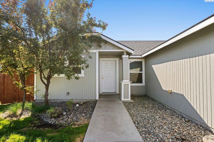 3408 Estrella Drive  Pasco WA 99301 photo
