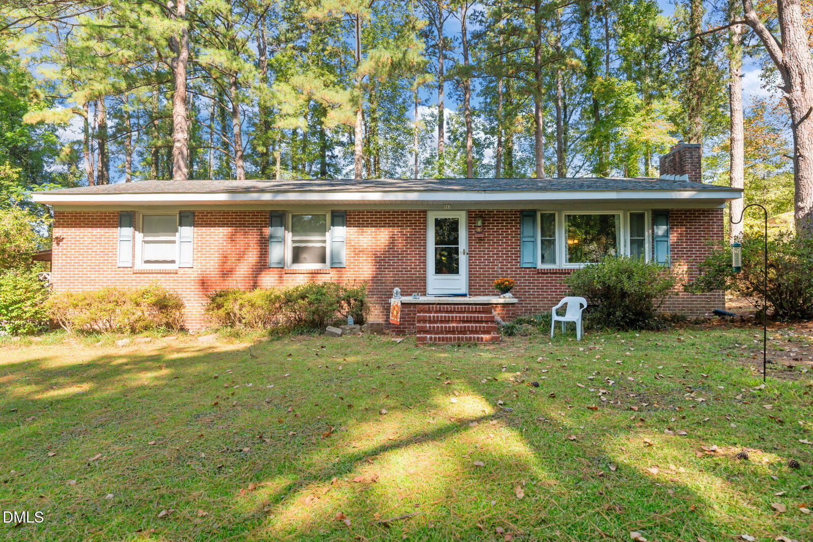 Property Photo: 717 Lakeside Drive NC 27330