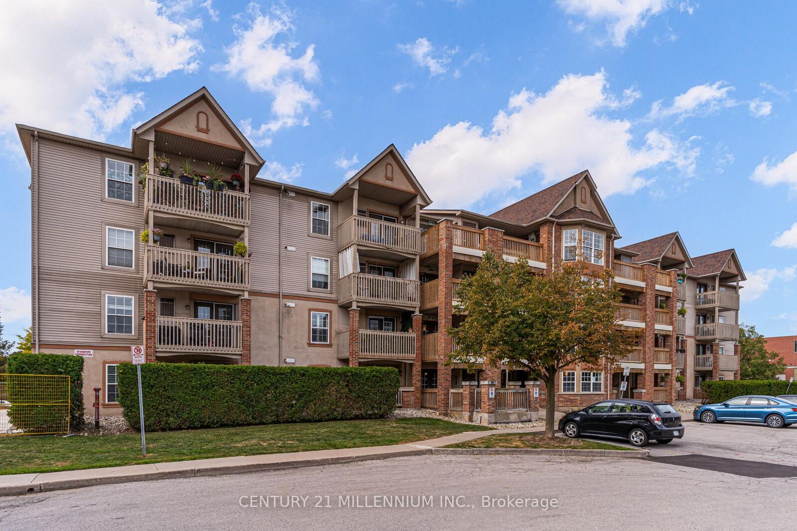 Property Photo:  4003 Kilmer Drive 110  ON L7M 4M1 