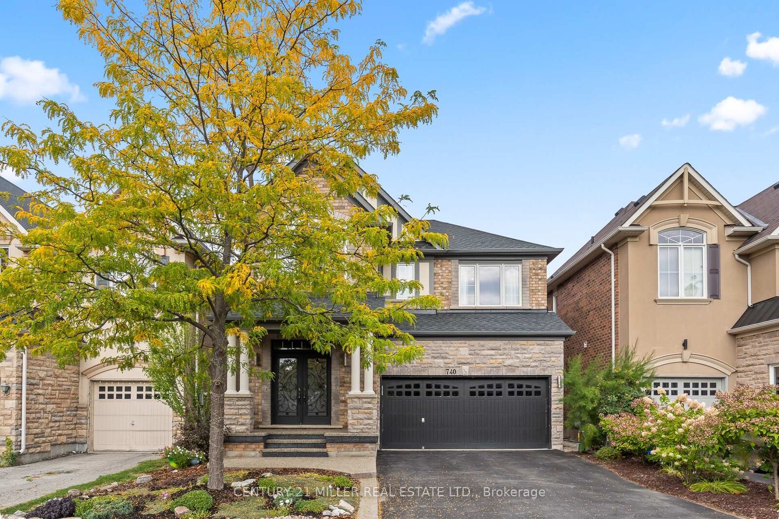 Property Photo:  740 Casarin Crescent  ON L9T 3K6 