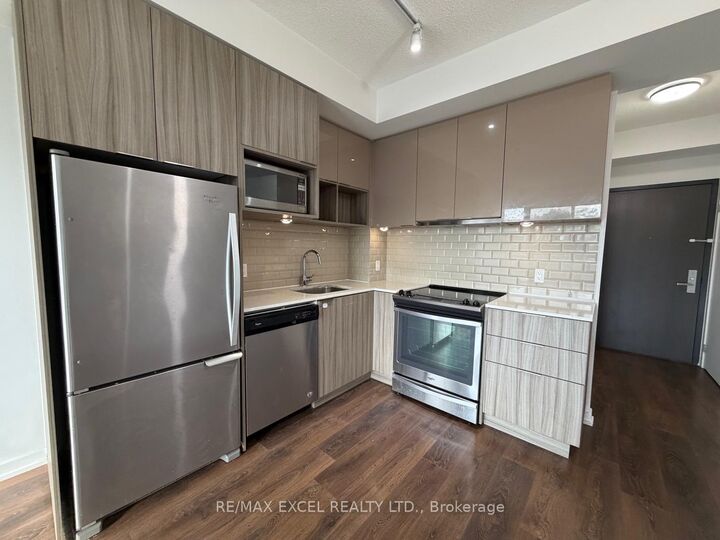 Property Photo:  52 Forest Manor Road 219  ON M2J 0E2 