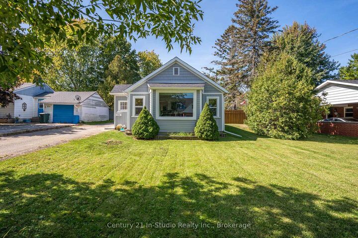 Photo de la propriété:  2732 3rd Avenue W  ON N4K 4T2 
