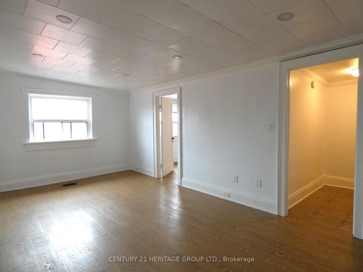 Property Photo:  201 Main Street S 6  ON L3Y 3Y9 